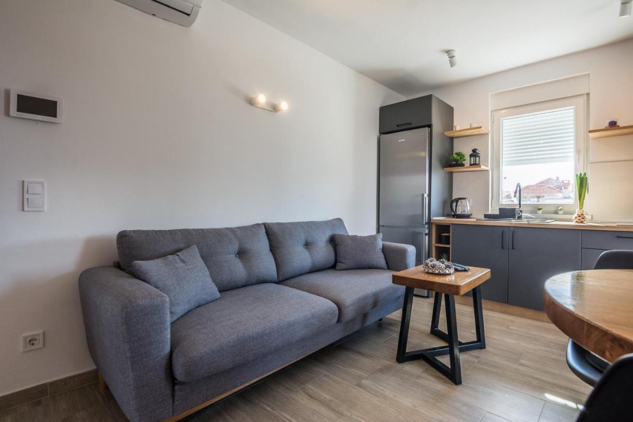 Apartments Pejakovic Vir Exteriér fotografie