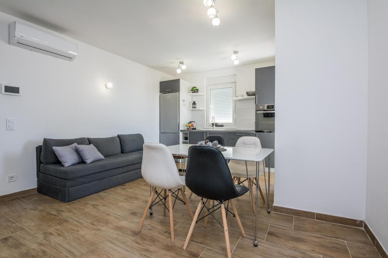 Apartments Pejakovic Vir Exteriér fotografie