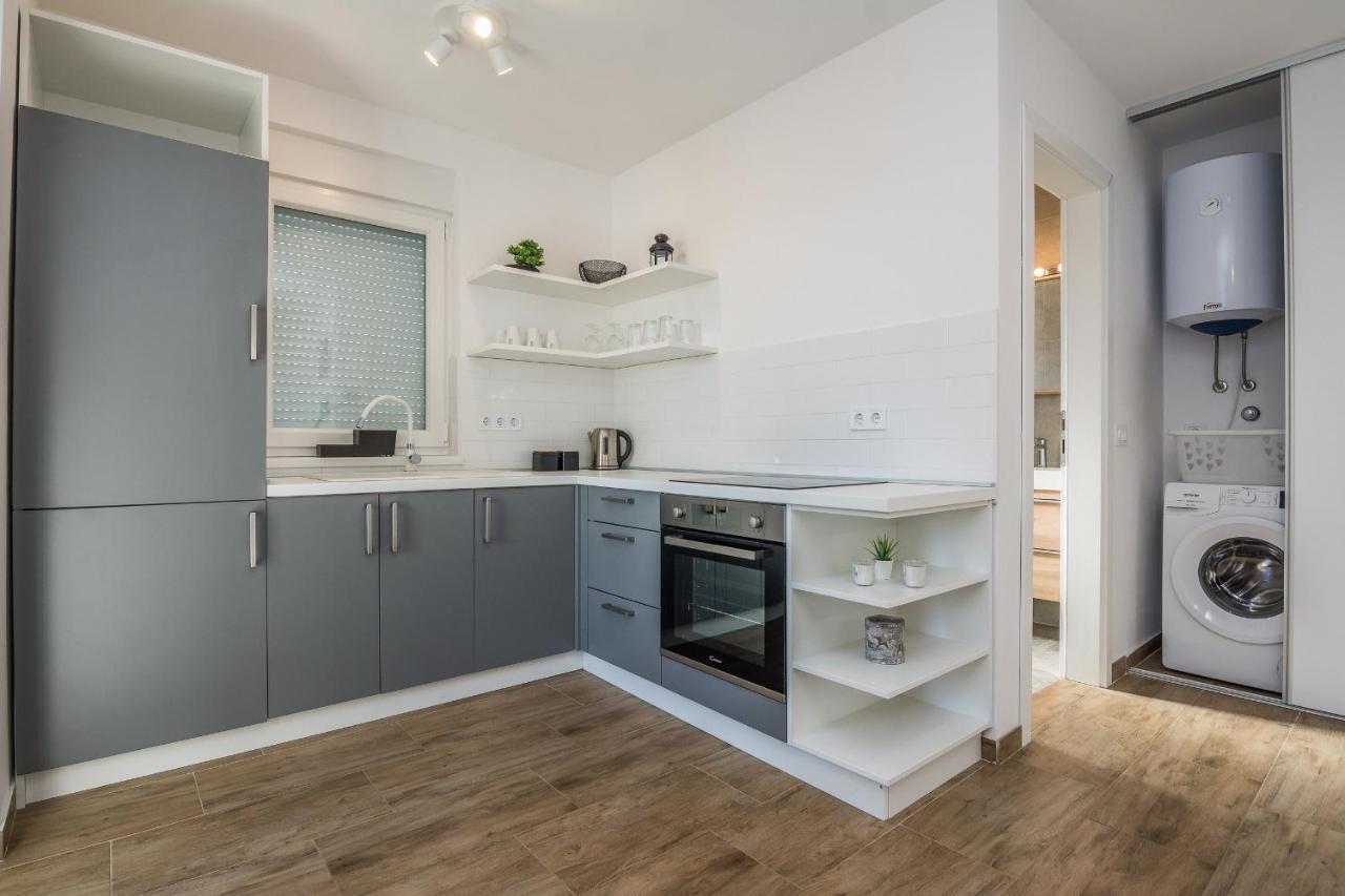 Apartments Pejakovic Vir Exteriér fotografie