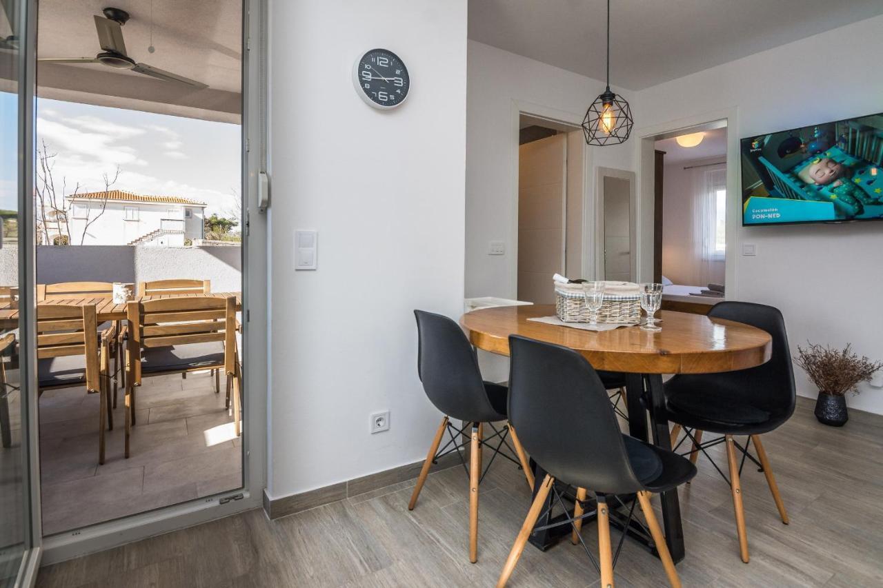 Apartments Pejakovic Vir Exteriér fotografie