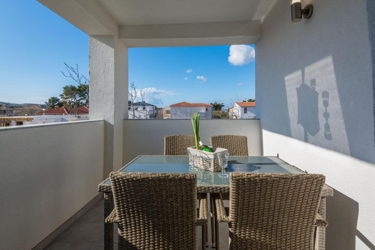 Apartments Pejakovic Vir Exteriér fotografie